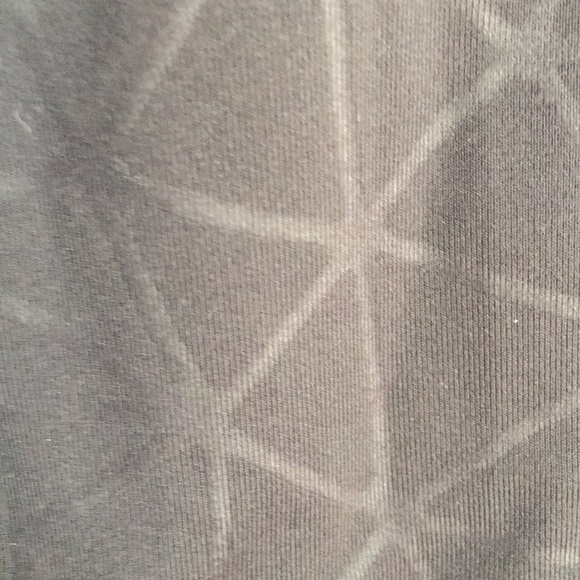 Lululemon Black workout tank - Picture 3 of 6